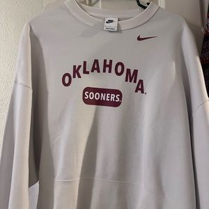 Nike College Everyday Sweater